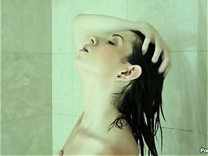 Aspen Ora bathroom masturbation and massage romping